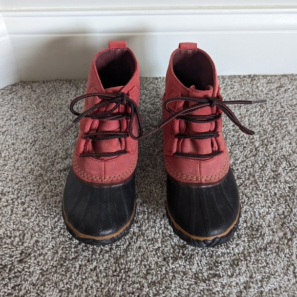Sorel Out N About Red Duck Boots sz 7 - Picture 2 of 6